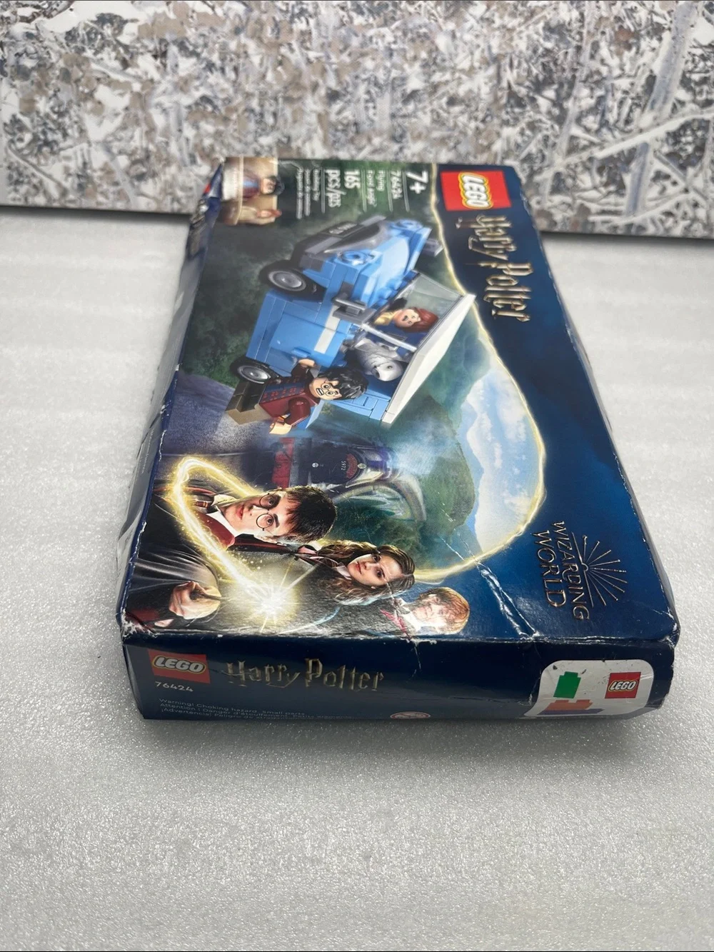 LEGO Harry Potter Flying Ford Anglia (set 76424)